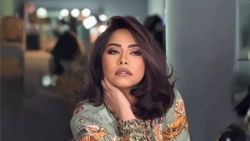 شيرين عبد الوهاب تكشف حقيقة إحياء حفل غنائي مع فضل شاكر