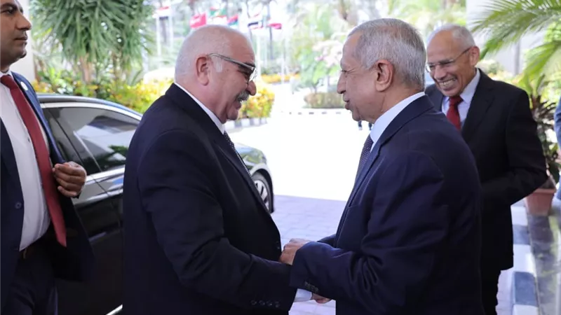 رئيس قضايا الدولة يزور الأكاديمية العربية لبحث التعاون في المجالات القانونية والتدريبية