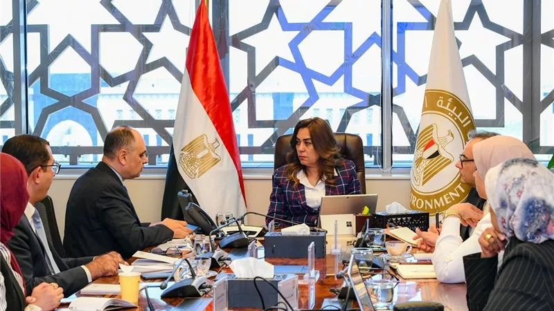 «البيئة» تستعرض محاور التنفيذ وتحديات مشروع «الغردقة مدينة خضراء»