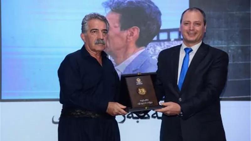 المؤرخ المصري محمود زايد يفوز بالجائزة الذهبية الكبرى من وزارة الثقافة بكردستان