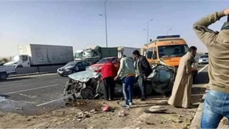 مصرع شخصين وإصابة آخر في حادث تصادم على طريق الضبعة