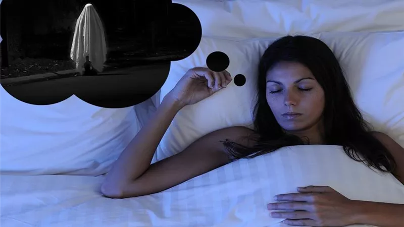 هل يؤثر الطعام الذي نتناوله على أحلامنا في المنام؟