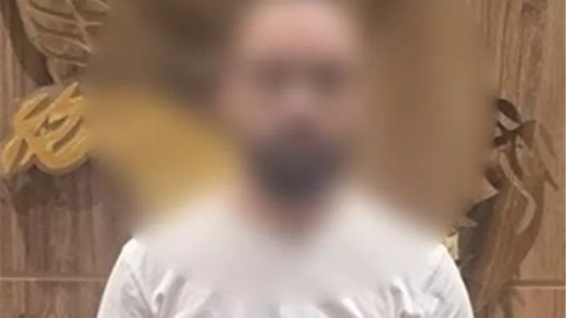 سيدة عربية تشتكي صاحب كوافير شهير لقيامه بتصويرها.. والأمن يقبض عليه