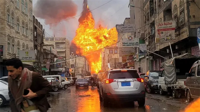 إسرائيل تزعم اغتيال رئيس الأركان ووزير الدفاع في حكومة الحوثيين