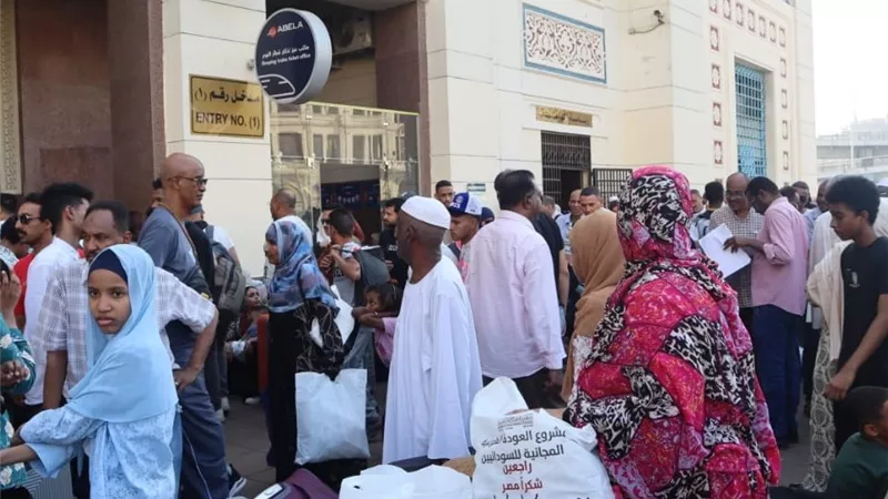 تسيير القطار التاسع للعودة الطوعية للأشقاء السودانيين وعلى متنه 940 سودانيًا