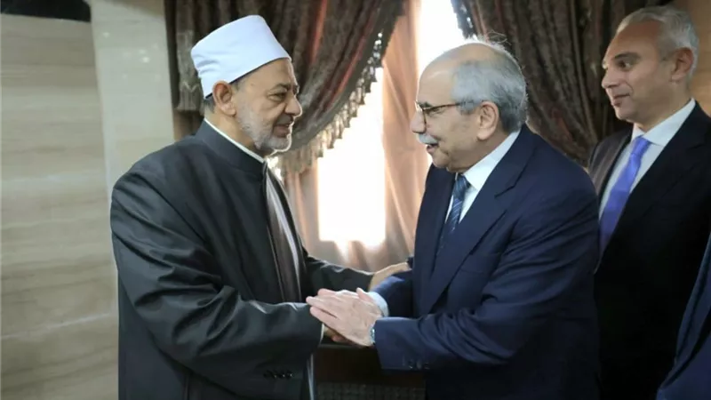 الأزهر يجمع السنة والشيعة..هل تنجح مبادرة الطيب في إنهاء الإنقسام بلبنان؟