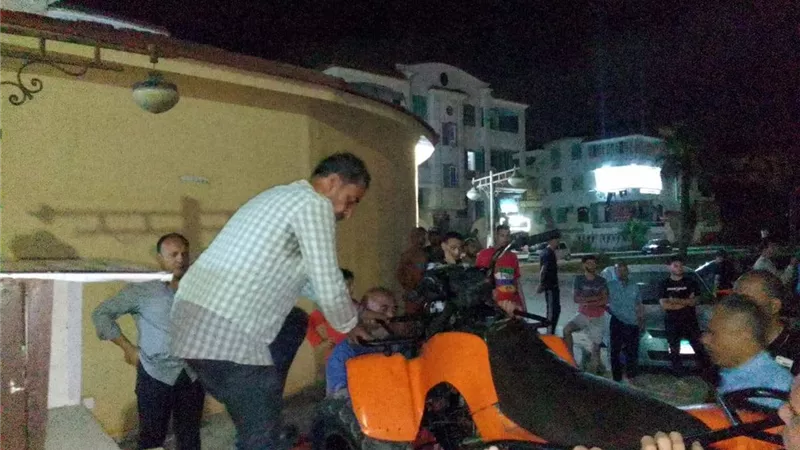 حملات مكثفة في دمياط.. مصادرة «بيتش باجي» وإزالة مخالفات برأس البر