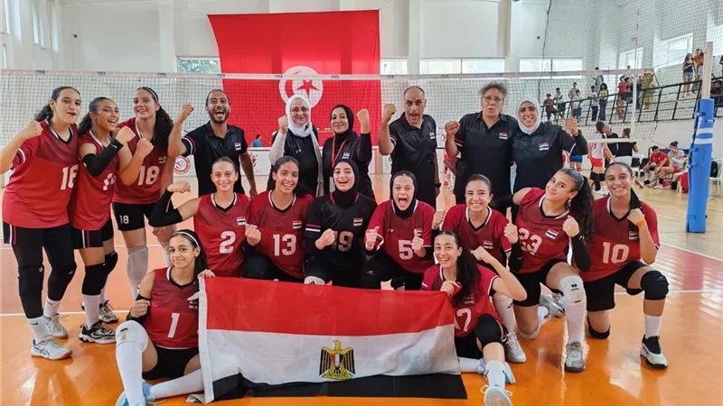 منتخب مصر للكرة النسائية للكرة الطائرة 16 عاماً يتوًج ببطولة إفريقيا