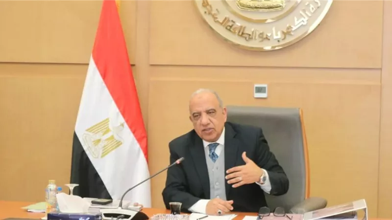 وزير الكهرباء يطمئن المواطنين: لا زيادة في الأسعار الفترة الحالية