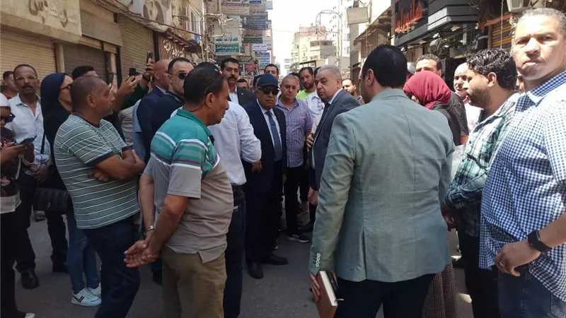 تحويل المكتب الهندسي للتحقيق.. محافظ الدقهلية يقرر إزالة العقار المنهار