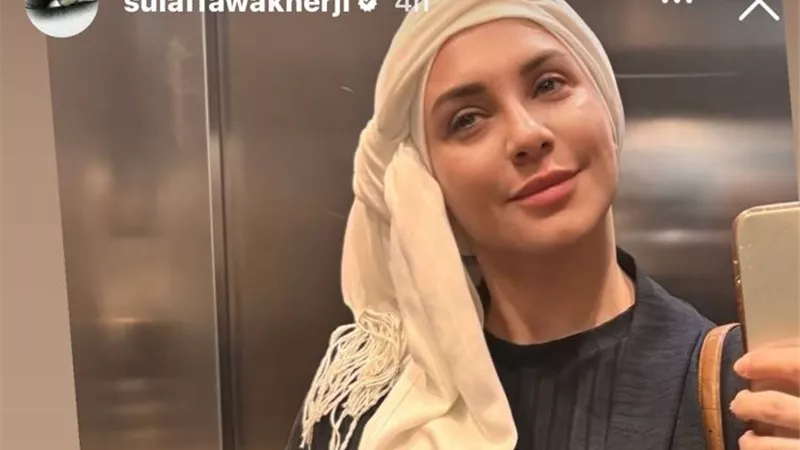 سيلفي سلاف فواخرجي يثير الشكوك حول عمل درامي قادم