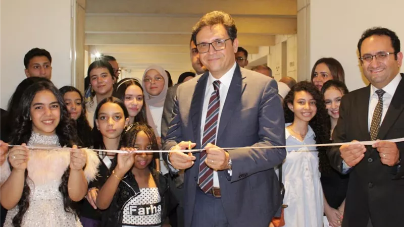 وزير الثقافة يفتتح المعرض السنوي لفصول الرسم بمشاركة 75 موهبة تشكيلية