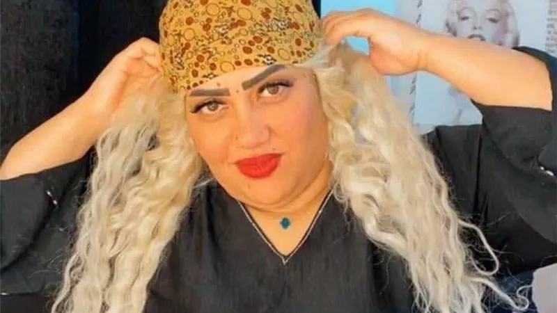 قبل بدء محاكمتها.. اتهامات النيابة للبلوجر أم سجدة 
