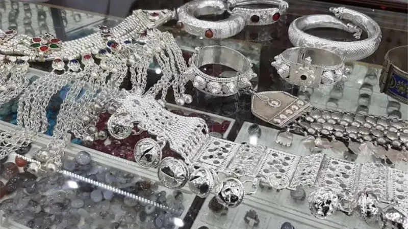  مركز «الملاذ الآمن»: 32% ارتفاعًا في الفضة منذ بداية العام