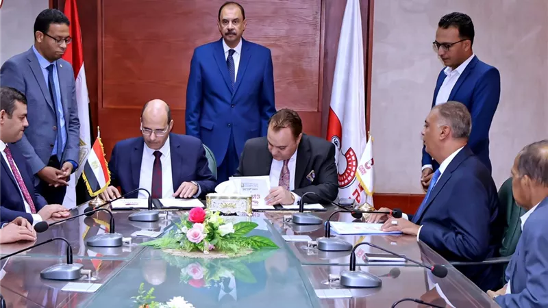 لتسويق الفرص الاستثمارية.. بروتوكول تعاون بين محافظة سوهاج والبنك الأهلي 