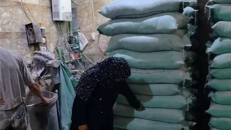 إحكام الرقابة على الأسواق .. شرطة التموين تضبط 13 طن دقيق خلال حملات أمنية 
