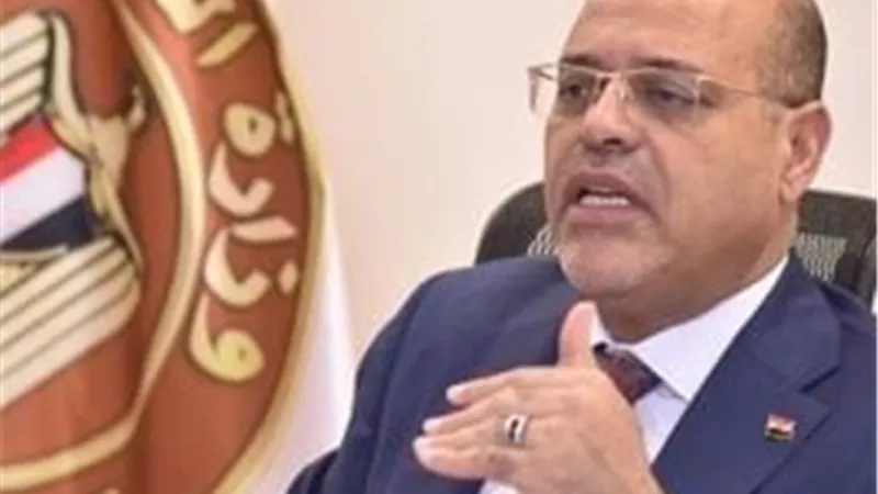 مفاجأة قانون العمل الجديد: لا إجازات زواج والعمرة 30 يومًا