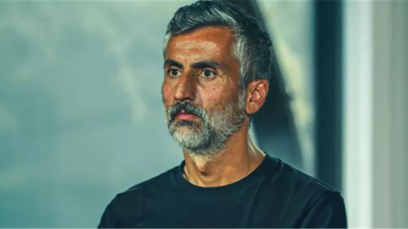 الأهلي يُكرّم خوسيه ريبيرو وجهازه المعاون بعد رحيلهم عن تدريب الأحمر 