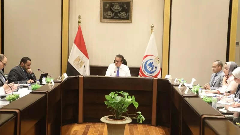 وزير الصحة يتابع تقدم البرنامج الوطني لمكافحة الإيدز