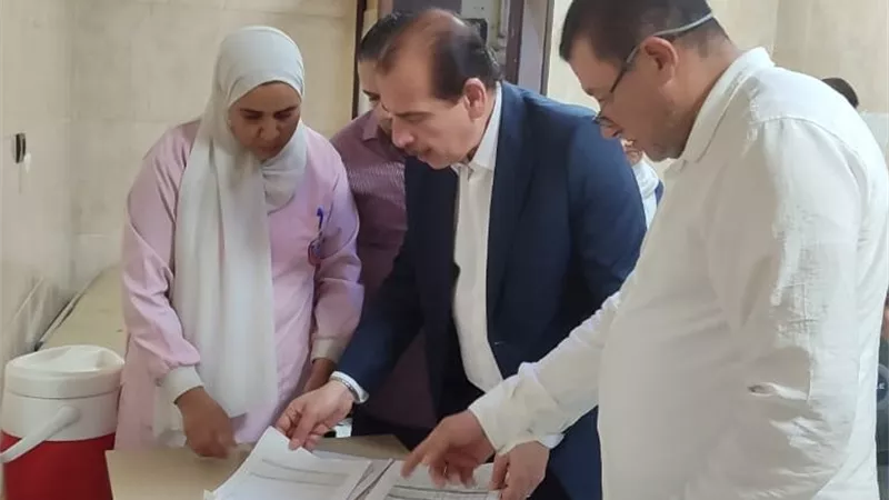 ‎نائب وزير الصحة يحيل إدارة مستشفى أم المصريين للتحقيق بسبب قصور في الخدمات والنظافة