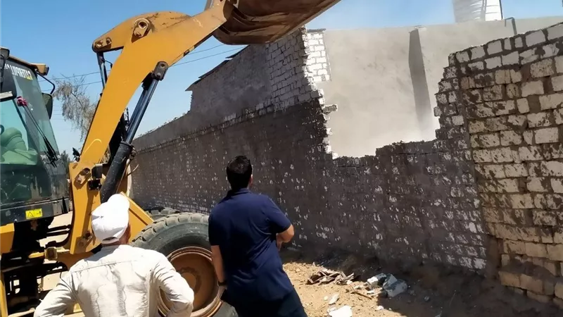 محافظة الإسماعيلية تواصل حملة إزالة التعديات وتسترد 19 فداناً في التل الكبير