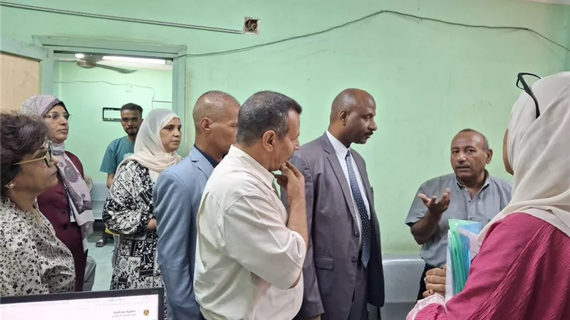 وكيل تضامن الأقصر يطمئن على تقديم الخدمات للمواطنين 