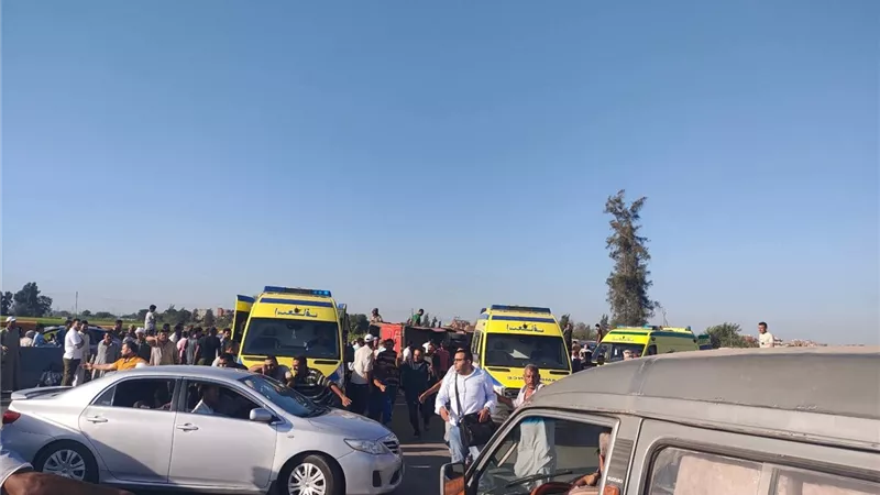 إصابة 28 شخصًا في انقلاب حافلة ركاب بالشرقية