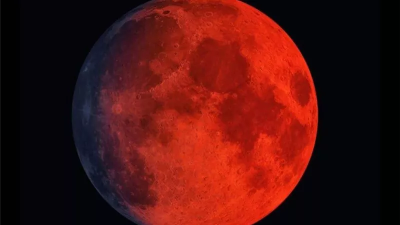 قبل 24 ساعة من خسوف القمر .. ما هى صلاة الكسوف والدعاء المستحب ؟   