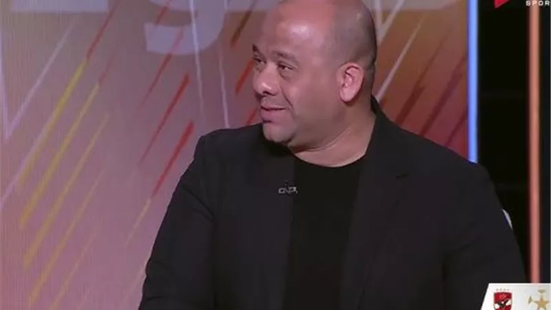 وليد صلاح الدين يعود من الإمارات لبدء مهمته مع الأهلي ويجتمع بالخطيب 