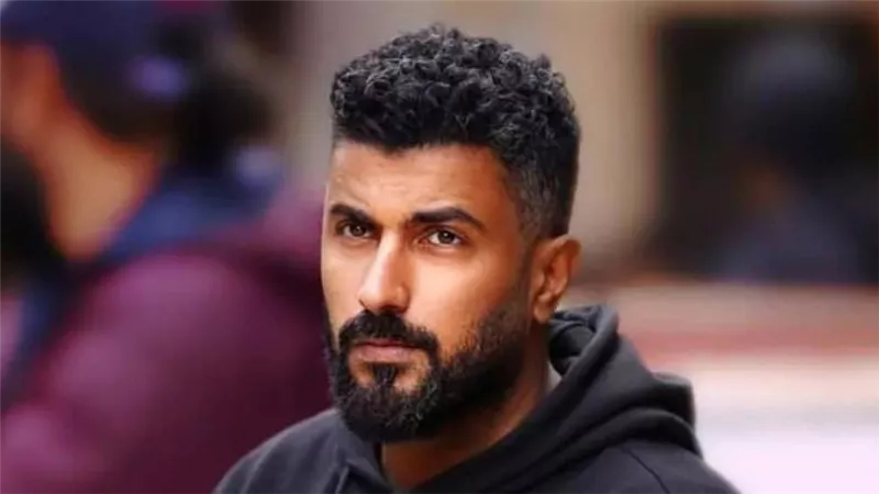 محمد سامي: «منى زكي أيقونة صعب تكرارها أو القرب من مكانتها»