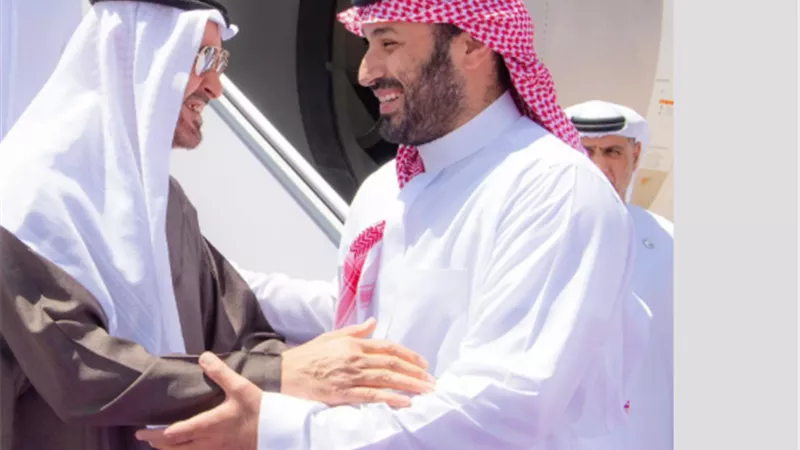زيارة أخوية.. محمد بن سلمان يستقبل بن زايد في السعودية 