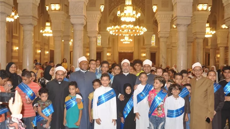 الأوقاف تكرم 200 متسابق في حفظ القرآن الكريم بمسجد السيدة زينب