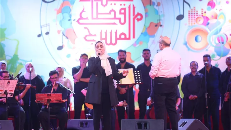 الإنشاد والمديح النبوي ينير الليلة الثامنة  لـ 