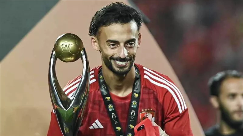 بعد عودته للتدريبات.. موقف أحمد عبد القادر من المشاركة في مباريات الأهلي