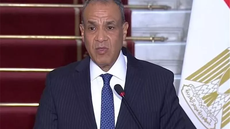 لتأكيد تضامن مصر مع قطر.. وزير الخارجية يتوجه إلي الدوحة 