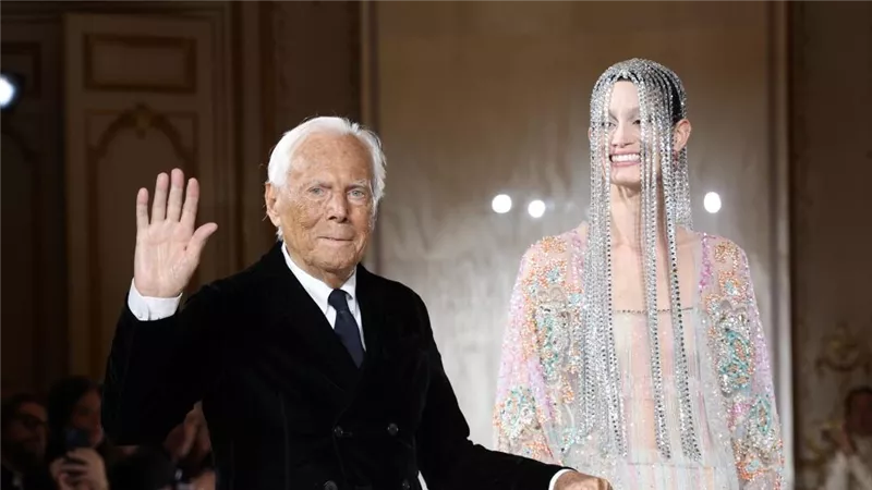 ليس لديه أبناء.. من يرث إمبراطورية جورجيو أرماني بعد رحيله؟