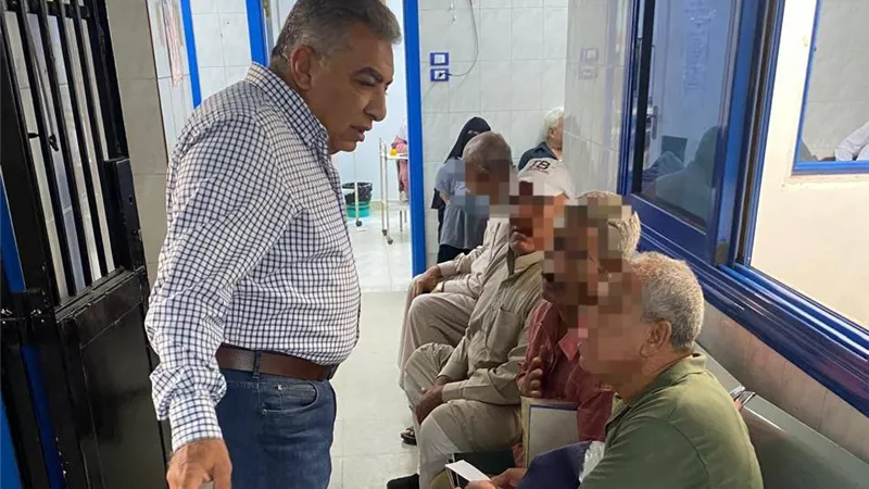 محافظ الدقهلية يتفقد عيادة بلقاس ويصدر توجيهات فورية لحل مشكلات المرضى