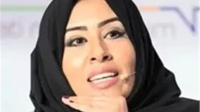 كاتبة إماراتية: نتنياهو يرتكب الجرائم ثم يطالب مصر بتقديم الحل