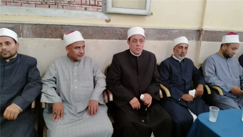 وفد من أوقاف الإسماعيلية يقدم واجب العزاء في الشيخ عبد الرحمن وهدان