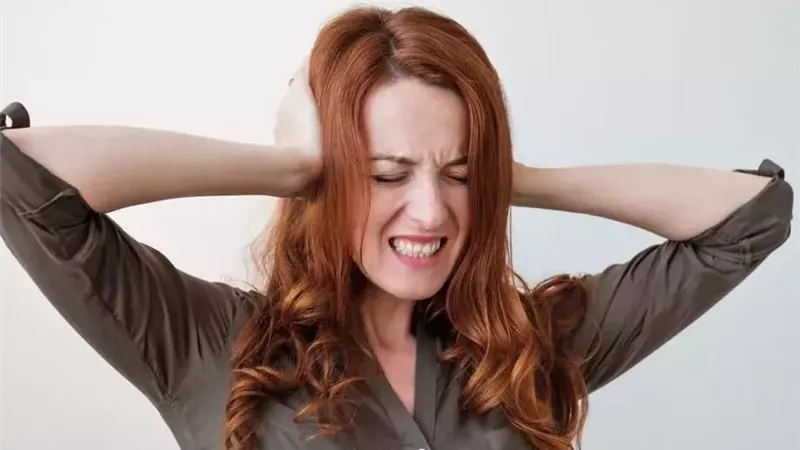 هل سماع الأصوات مرض نفسي أم ميزة إنسانية؟