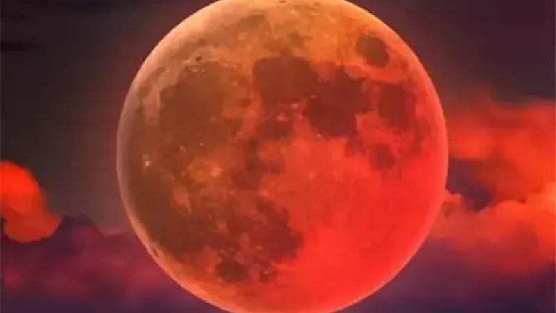 مواعيد الخسوف بالتوقيت المحلى.. 