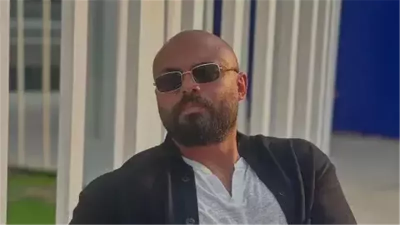 إحالة دعوى تعويض بمليون جنيه ضد أحمد صلاح حسنى للتحقيق