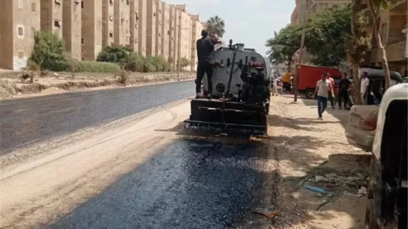بعد 15 عامًا من المعاناة.. رصف طريق قطور– الشين في الغربية 