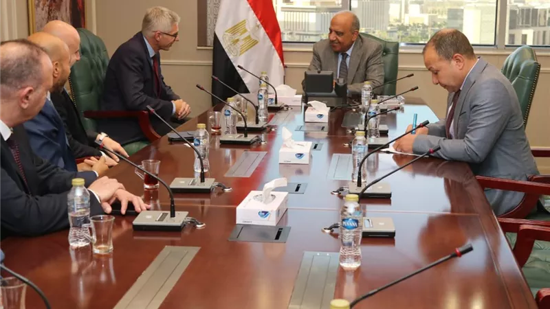 وزير الكهرباء يبحث مع ABB مجالات رفع كفاءة الطاقة وتحديث شبكات النقل والتوزيع