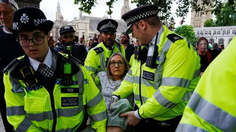 حادث طعن في كنيس يهودي بمدينة مانشستر الإنجليزية 