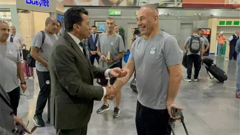 وزير الرياضة يدعم منتخب مصر قبل السفر لمواجهة بوركينا فاسو