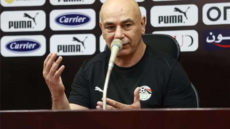 حسام حسن يجهز لاعب بيراميدز لمباراة مصر ضد بوركينا فاسو 