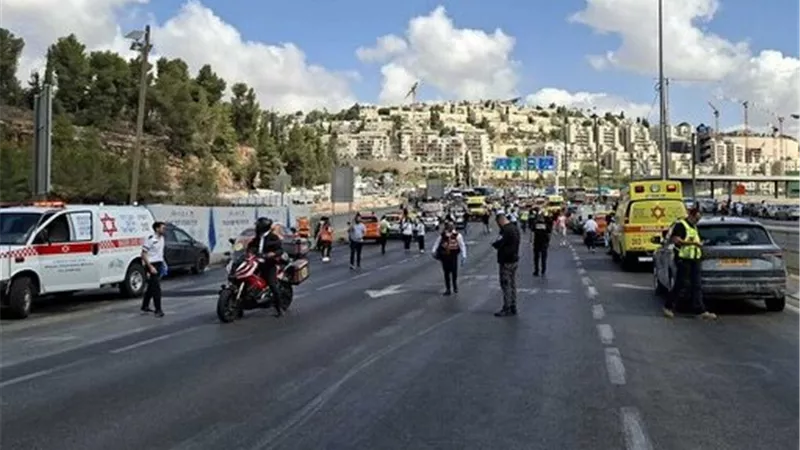 صور| مقتل 5 إسرائيليين وإصابة 15 في حادث إطلاق نار بالقدس المحتلة