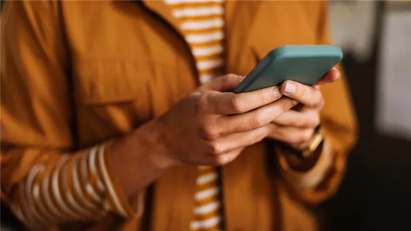 تعرف على «خنصر الهاتف الذكي» ولماذا يحدث؟