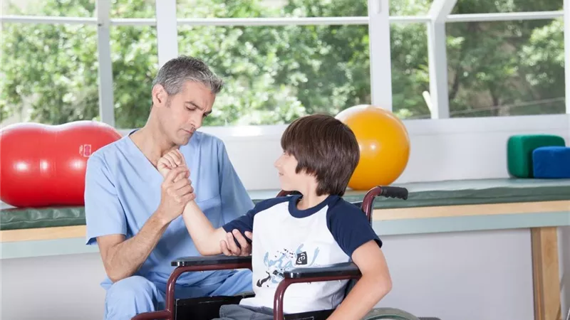 فى اليوم العالمي للتوعية بمرض ضمور دوشين العضلي.. ما هى أسبابه وأعراضه